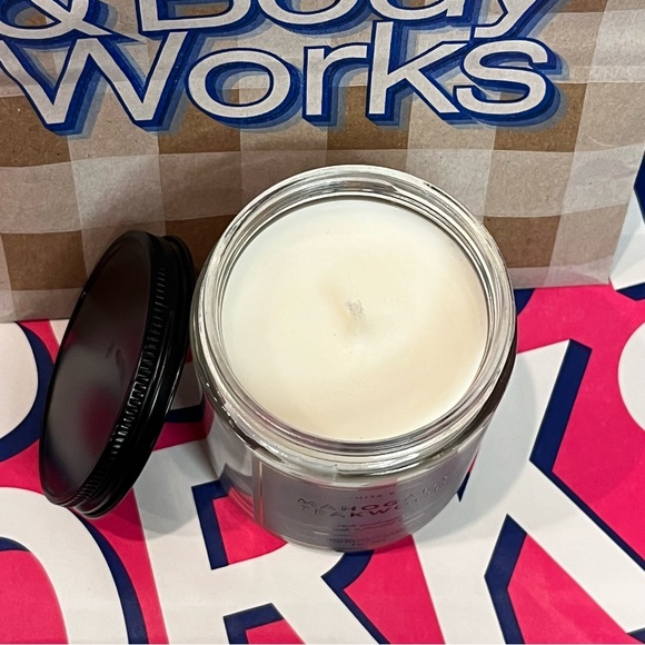Mahogany Teakwood Single Wick bath & body works Candle (bundle for a discount) - Picture 5 of 6